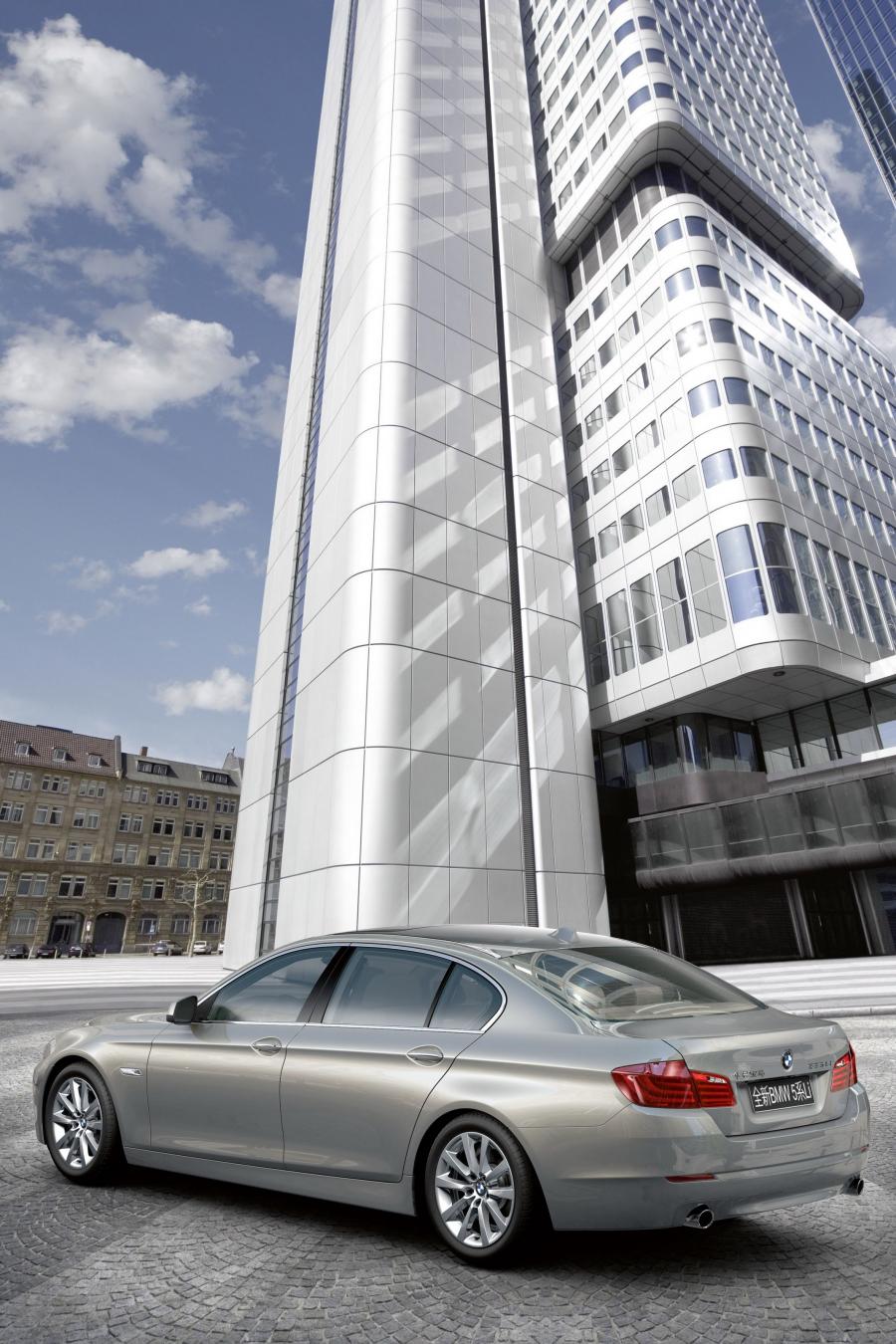  BMW 5-Series Long Wheelbase 2011 года  (фото 7 из 25)